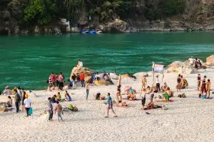 Top 15 Famous Ashrams in Rishikesh for Yoga & Meditation